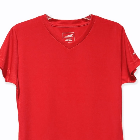 NEW Altra V-Neck Short Sleeve Red Activewear Top - Picture 4 of 7
